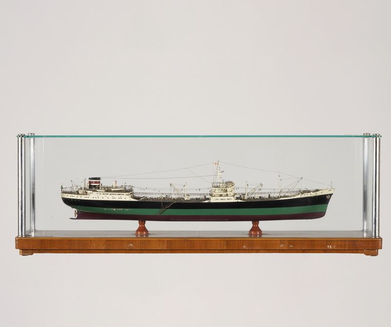 Modello da cantiere "Fiamma", in teca. Italia XX secolo  - Asta Arte Marinara - Cambi Casa d'Aste