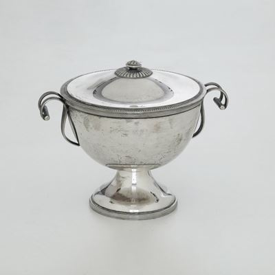 Coppa con Coperchio. Argenteria Milanese del XX Secolo per Parodi, Genova