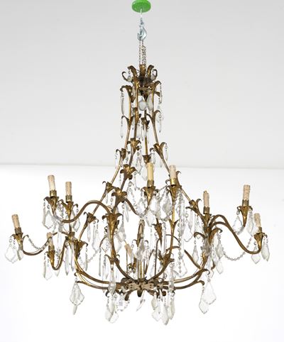 Lampadario in Metallo Dorato e Cristalli