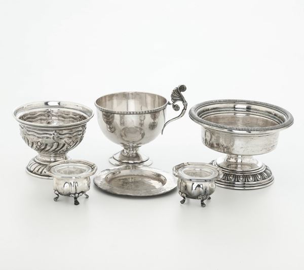 Insieme di piccoli oggetti in argento. Argenteria italiana del XX secolo