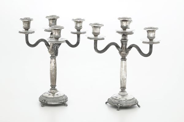 Coppia di candelabri a 4 luci. Argenteria italiana del XX secolo, argentiere Cesa, Alessandria
