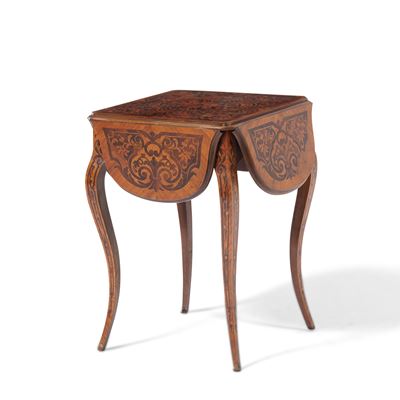 Tavolino Ad Alette in Legno Intarsiato. XIX-XX Secolo