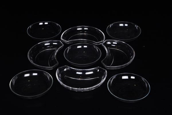 Dodici mezzelune e cinque ciotoline, XX secolo.