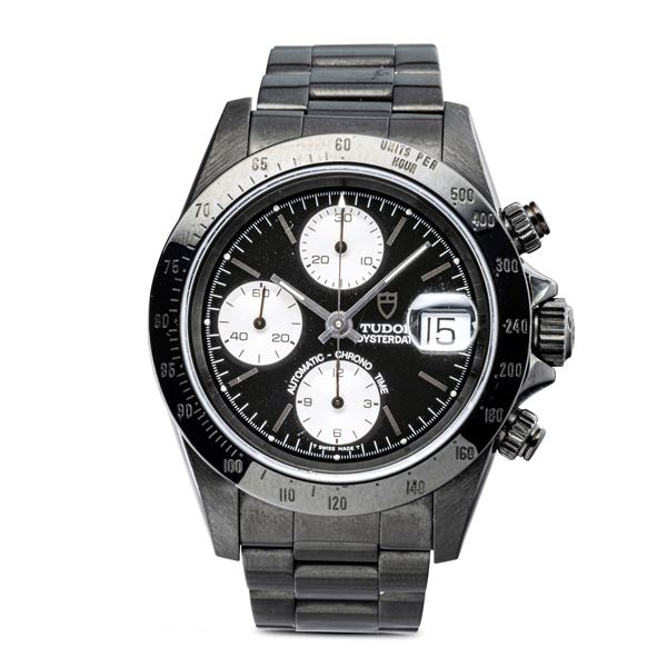 Self-winding waterproof chronograph wristwatch, stainless steel, with black dial