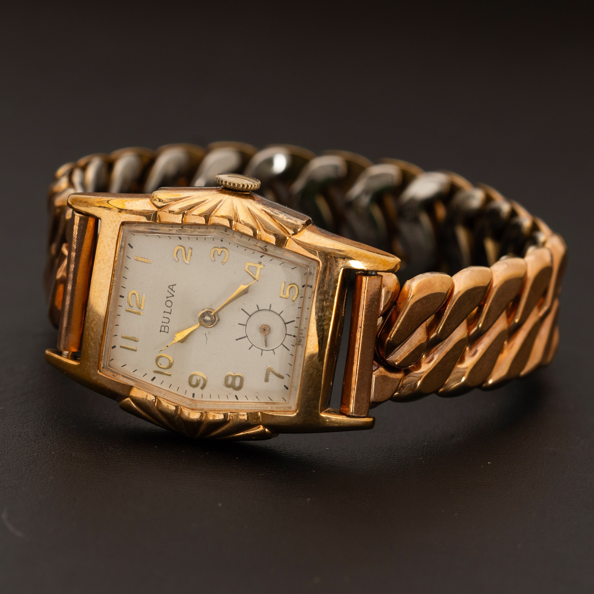 Bulova - Orologio da Donna Laminato con Bracciale Elastico, Carica Manuale, Quadrante Argentè, 38...