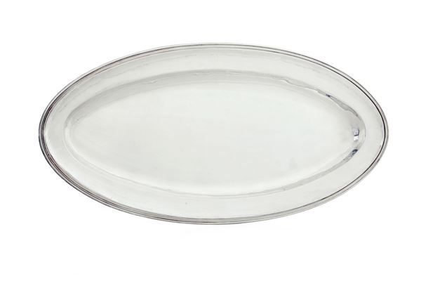 Vassoio da portata. Argenteria italiana del XX secolo, argentiere Antonio Braganti, Firenze