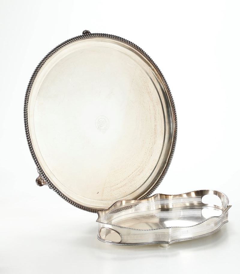 Grande salver e vassoio traforato in metallo  - Asta Dimore Italiane - Cambi Casa d'Aste