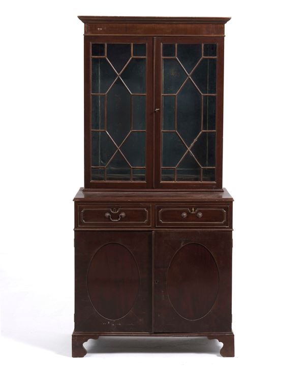 Credenza a due corpi. XIX-XX secolo