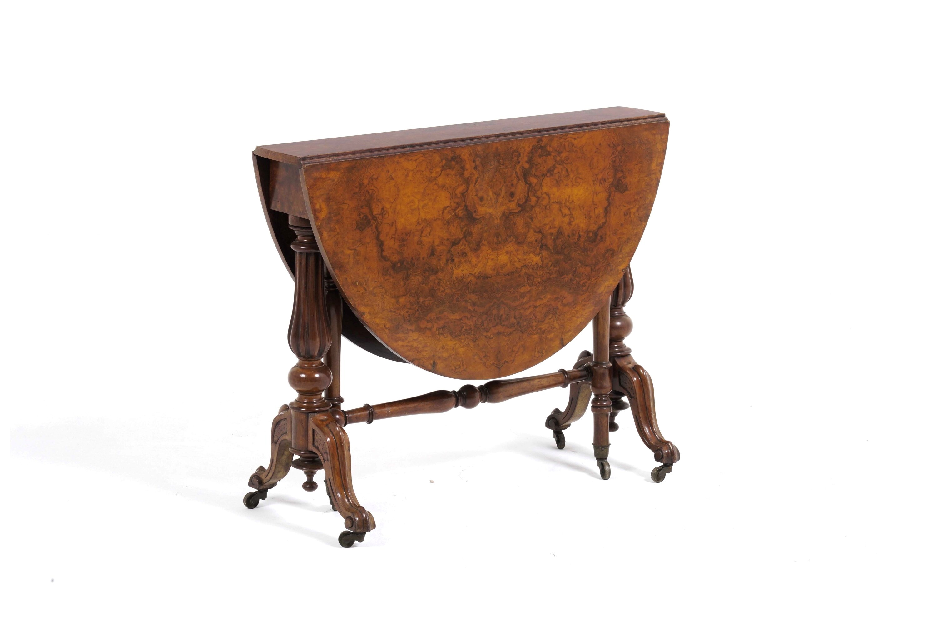 Un Tavolo e un Tavolino, XIX-XX Secolo; un Mobile Bar, XX Secolo