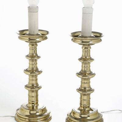 Coppia di Candelieri in Bronzo Dorato. XX Secolo
