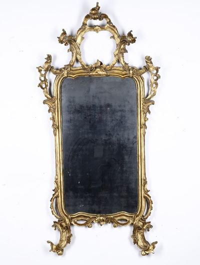 Specchiera in Legno Intagliato e Dorato. XVIII Secolo