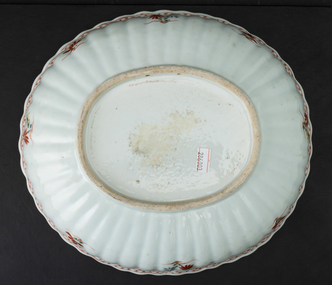 Vassoio in Baccellato con Decori Naturalistici, Cina, Dinastia Qing, Epoca Qianlong (1736-1796)