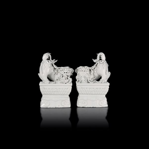 Two porcelain Pho dogs, China, Dehua