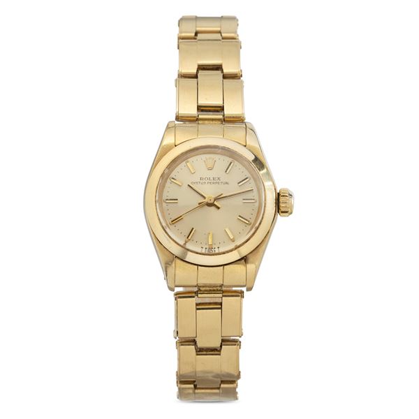 Rolex - Refined Oyster Perpetual Lady with champagne dial, smooth bezel and Oyster bracelet