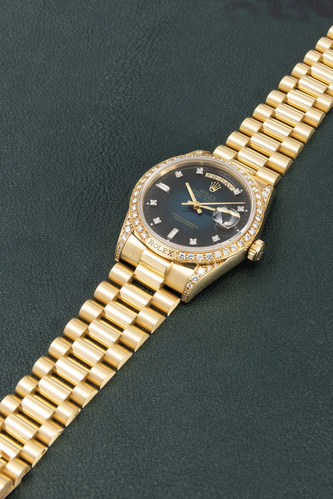 Rolex - Affascinante e Prezioso Day Date President in Oro Giallo 18k con Diamanti Finemente Incas...