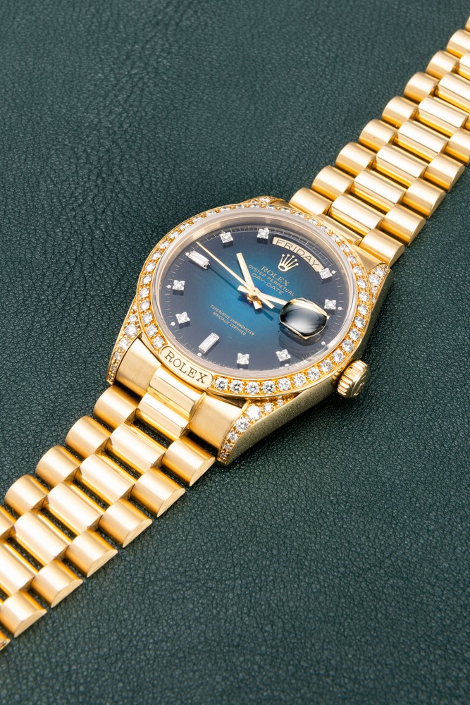 Rolex - Affascinante e Prezioso Day Date President in Oro Giallo 18k con Diamanti Finemente Incas...