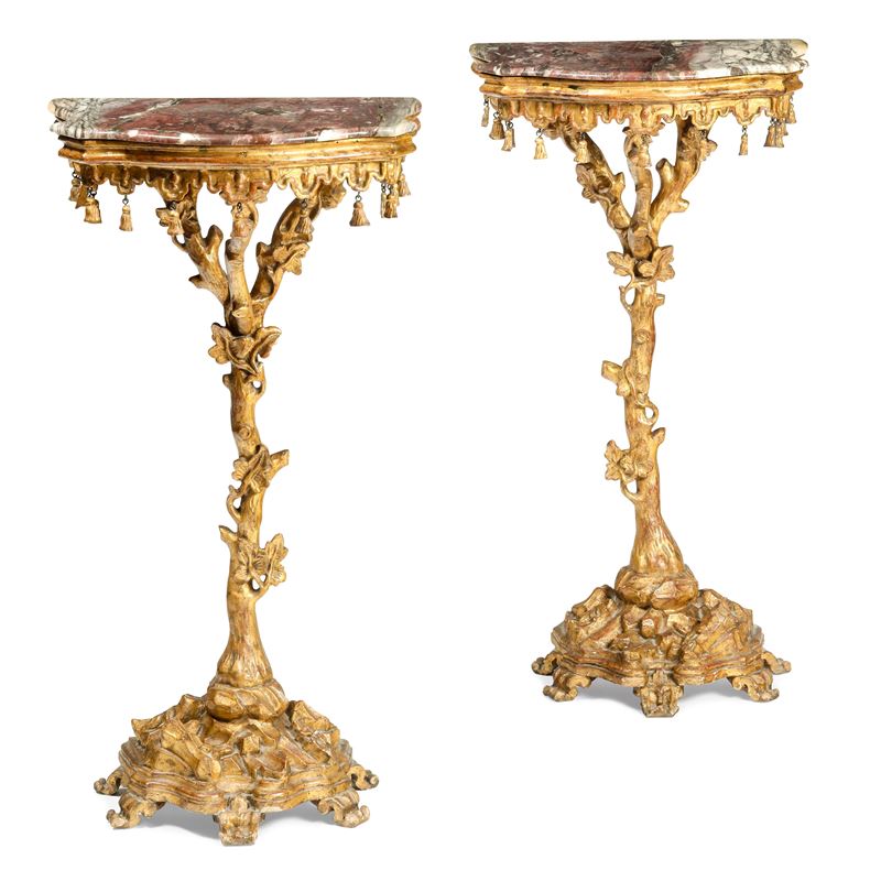 Coppia di guéridons in legno intagliato e dorato. XVIII secolo  - Asta Dimore Italiane - Cambi Casa d'Aste
