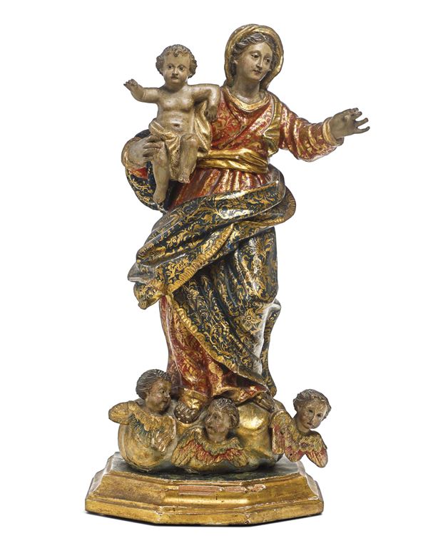 Madonna con Bambino (Madonna del Carmine). Arte barocca genovese del XVII-XVIII secolo. Scuola di Anton Maria Maragliano (Genova 1664-1739)