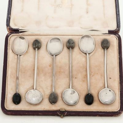Set di Cucchiaini Entro Custodia Originale. Città di Sheffield, 1911. Argentiere Asprey & Co