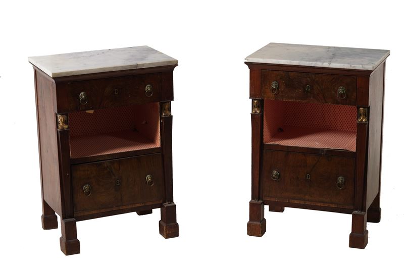Coppia di comodini Impero lastronati in piuma di mogano. XIX secolo  - Auction Antique - Cambi Casa d'Aste