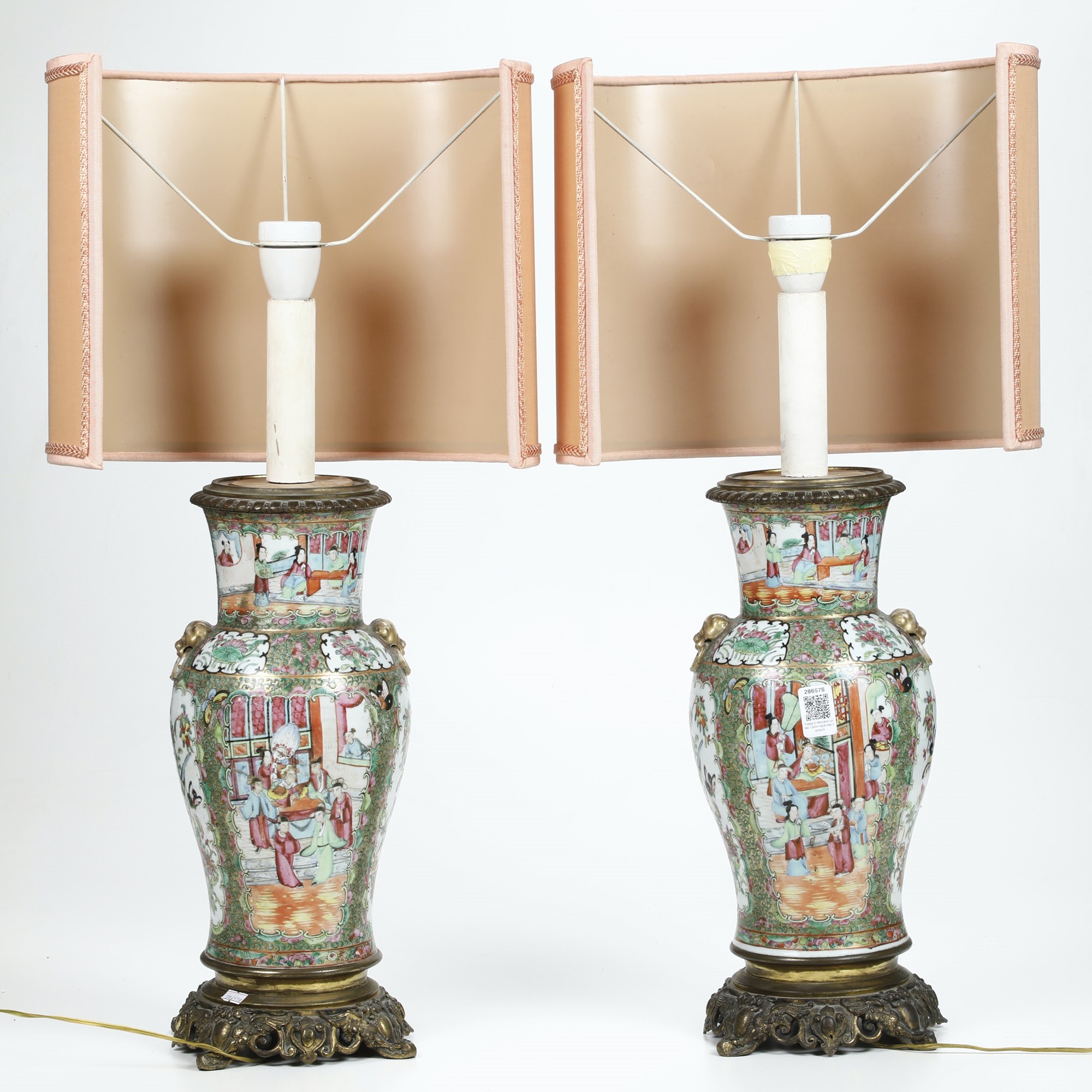 Coppia di vasi, porcellana Famiglia Rosa, Canton, Cina, Dinastia Qing, XIX secolo