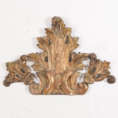 Coppia di Fregi in Legno Intagliato e Dorato. XVIII Secolo
