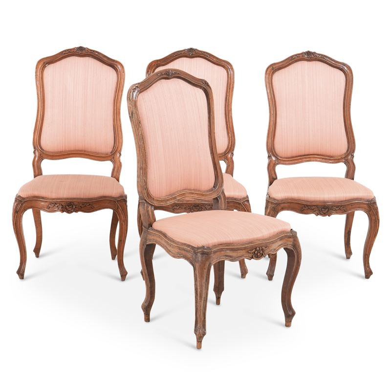 Quattro poltrone in noce intagliato. Genova XVIII secolo  - Auction Antique - Cambi Casa d'Aste