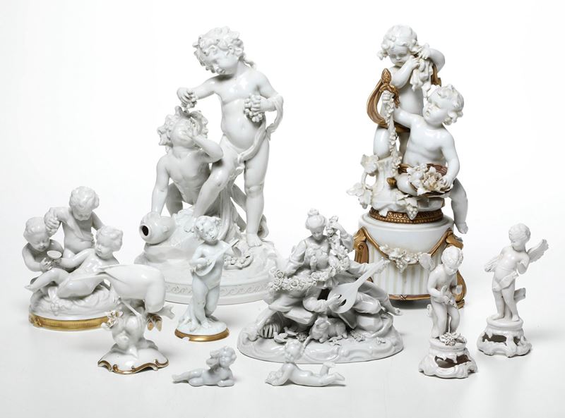 Dieci sculture in porcellana bianca, XX secolo.  - Auction Majolica and Porcelain - Cambi Casa d'Aste