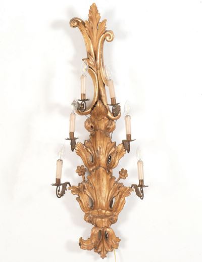 Appliques a Sei Luci in Legno Intagliato e Dorato. XVIII Secolo