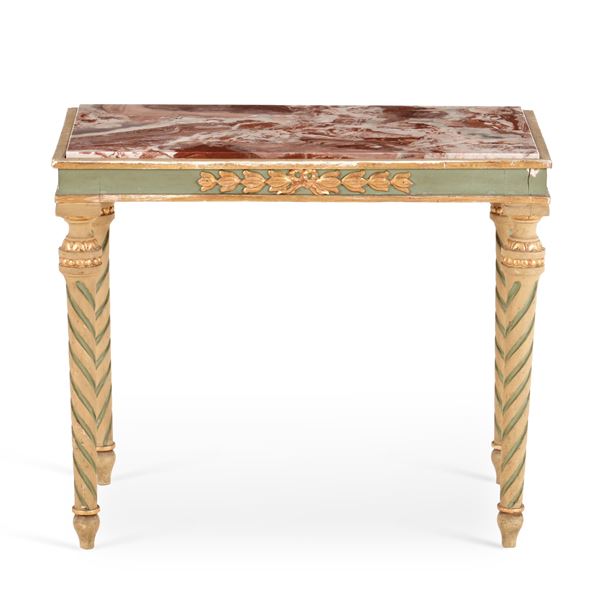 Panchetto in legno intagliato e dipinto. XX secolo