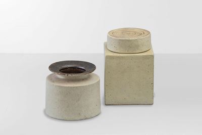 Due Vasi in Ceramica Smaltata