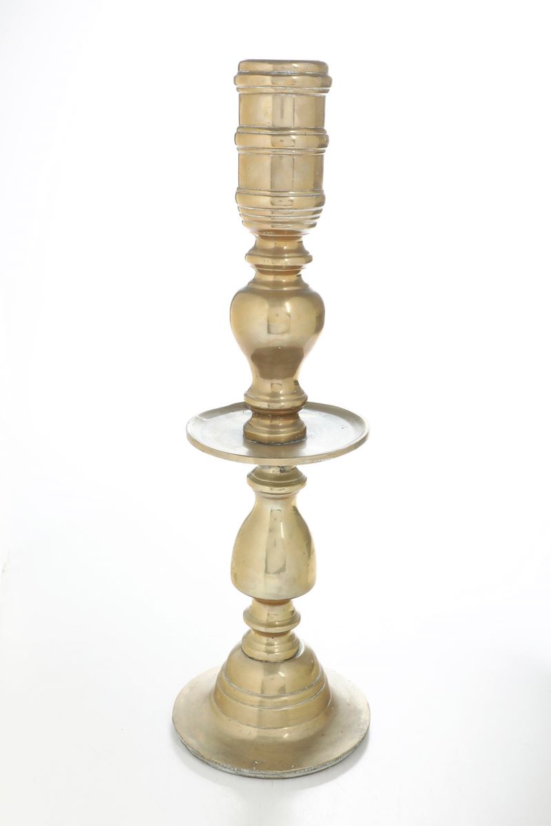 Grande candeliere in bronzo dorato  - Auction Antique - Cambi Casa d'Aste