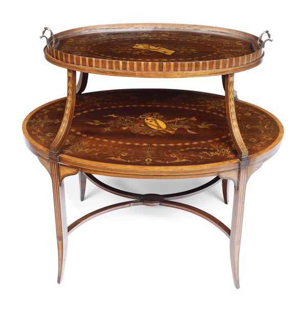 Tavolo in legno lastronato ed intarsiato. Inghilterra XIX secolo