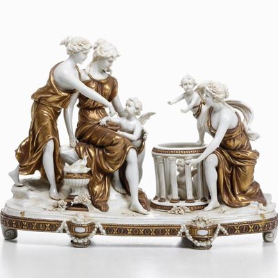 Gruppo in Porcellana con Ninfe e Puttini.germania, Manifattura di Rudolstdt, Prima Metà del XX Se...