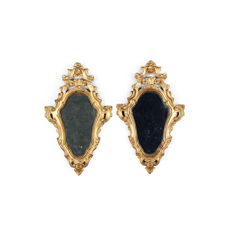Coppia di specchierine in stile settecentesco in legno intagliato e dorato  - Auction Antiques - Cambi Casa d'Aste