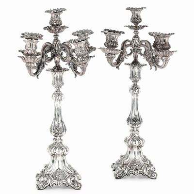 Coppia di Candelabri a Cinque Fiamme. Argenteria Artistica della Prima Metà del XX Secolo
