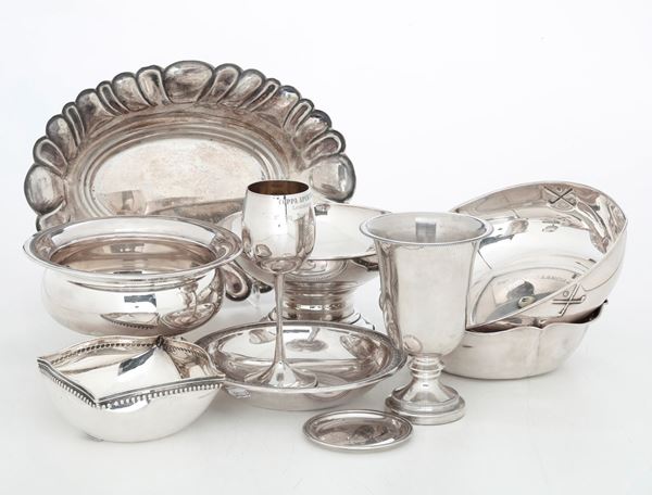 Insieme di vasellami in argento. Differenti manifatture italiane del XX-XXI secolo