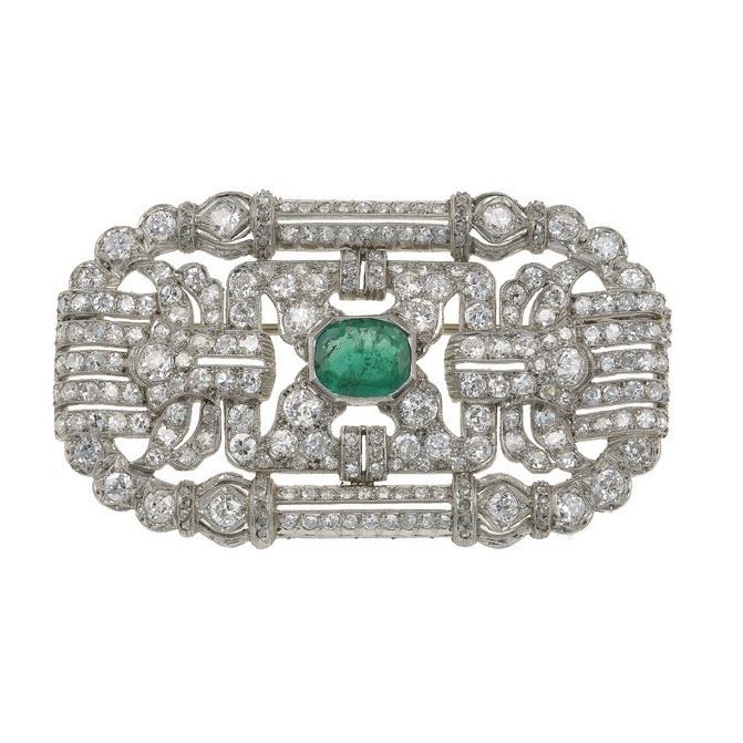 Diamond, emerald and platinum brooch. Unsigned. Attibuted to Ravasco  - Auction Fine Jewels - Cambi Casa d'Aste