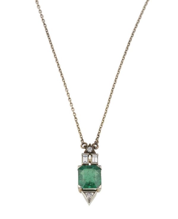 Emerald diamond and gold pendant