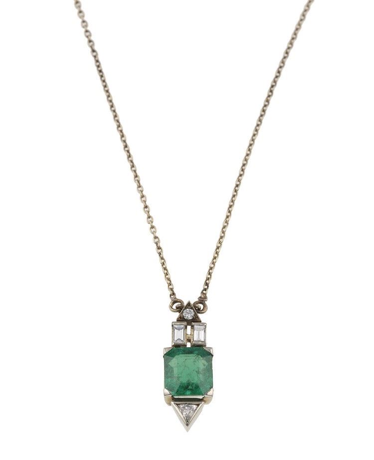 Pendente con smeraldo di ct 2.19 circa e diamanti  - Asta Fine Jewels - Cambi Casa d'Aste