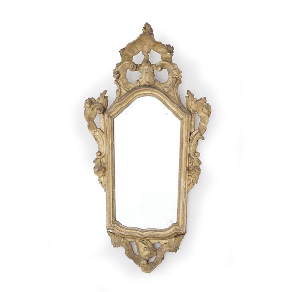 Ventolina in legno intagliato e dorato. XVIII secolo