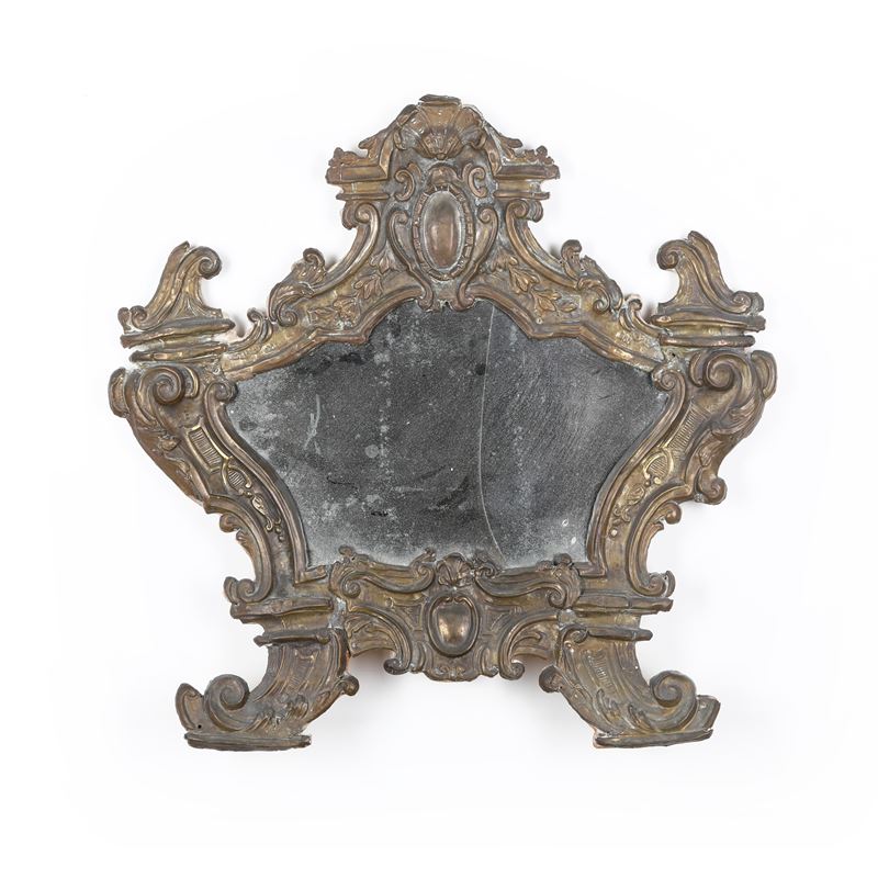 Grande cartagloria in ottone sbalzato. XIX secolo  - Asta Antiquariato - Cambi Casa d'Aste