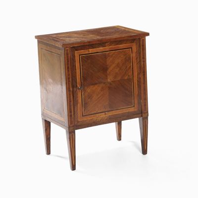 Comodino Ad un'anta in Legno Lastronato. XIX Secolo