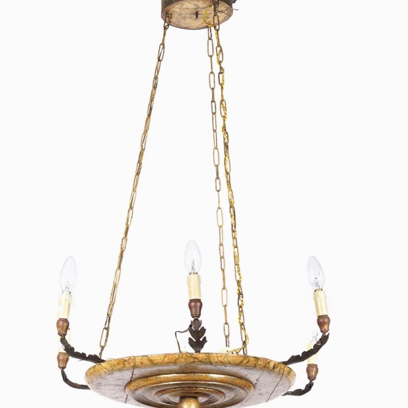 Lampadario a sei luci in legno laccato e metallo  - Asta Antiquariato Settembre - Cambi Casa d'Aste