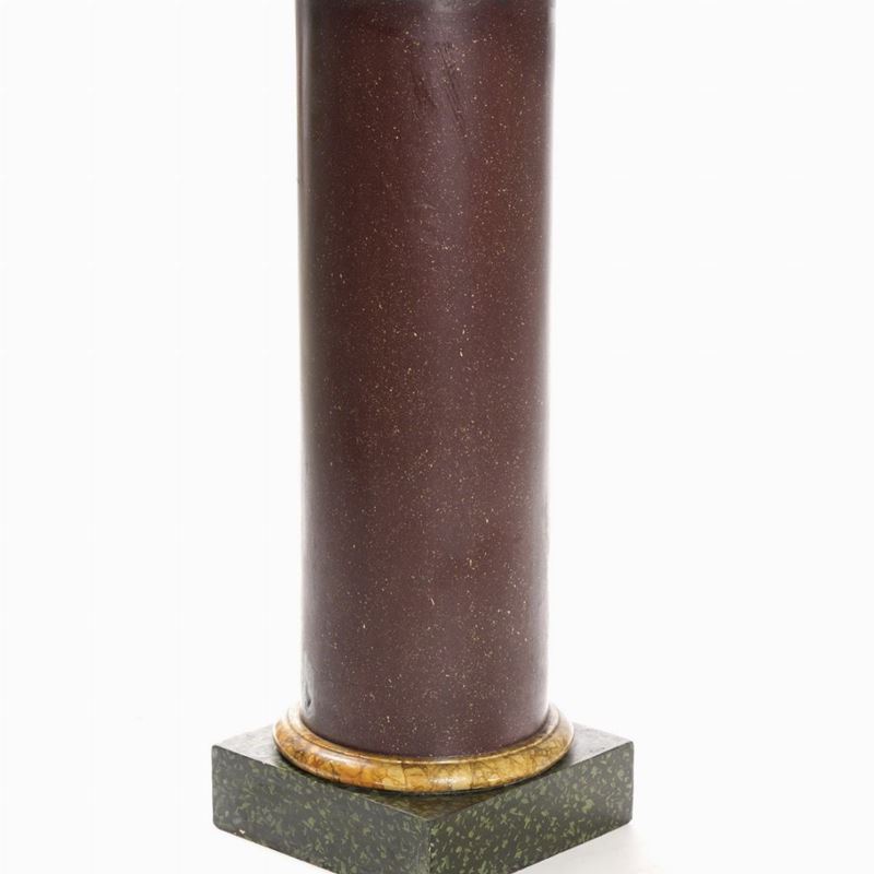 Colonna in legno laccato a finto porfido  - Asta Antiquariato Settembre - Cambi Casa d'Aste