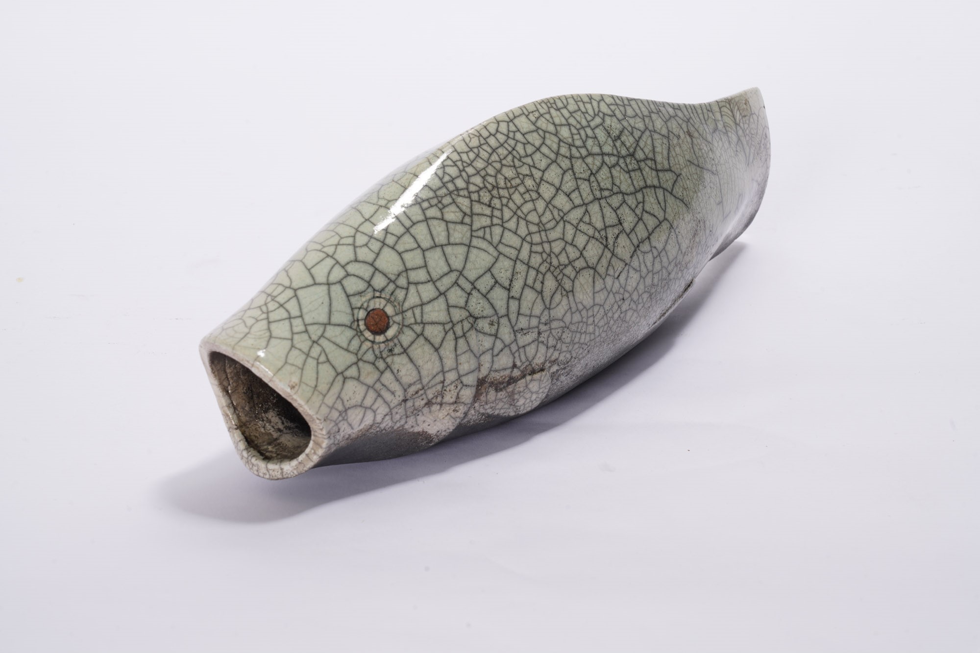 Scultura in Ceramica a Forma di Pesce