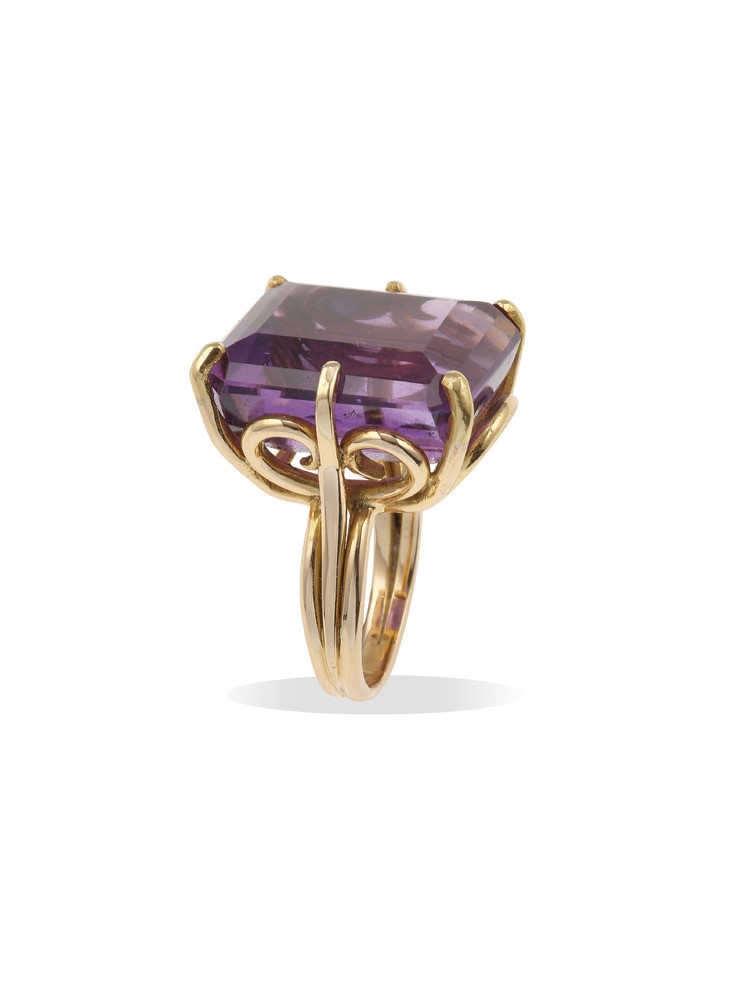 Anello con Grande Gemma Viola