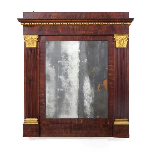 Specchiera Impero lastronata. XIX secolo