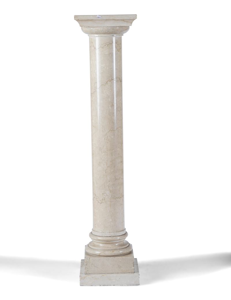 Colonna in marmo bianco  - Auction Antiques and paintings - Cambi Casa d'Aste