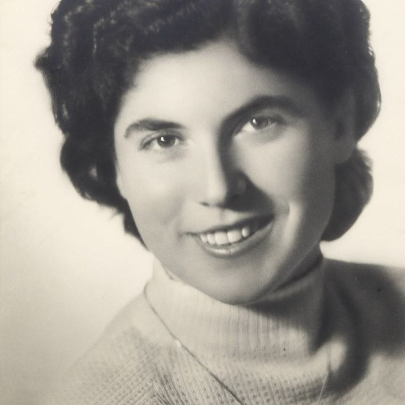 Arturo Ghergo - Ritratto Femminile